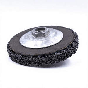 Disque <span class=keywords><strong>de</strong></span> décapage et <span class=keywords><strong>de</strong></span> nettoyage noir <span class=keywords><strong>de</strong></span> 5 pouces avec moyeu métallique et support en <span class=keywords><strong>fibre</strong></span> <span class=keywords><strong>de</strong></span> <span class=keywords><strong>verre</strong></span> pour le décapage <span class=keywords><strong>de</strong></span> la peinture et le nettoyage des joints <span class=keywords><strong>de</strong></span> soudure - Product Image 2