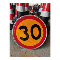 Panneau de signalisation en aluminium réfléchissant 800*1.5 pour la construction de routes Panneau d'avertissement pour la publicité à haute visibilité