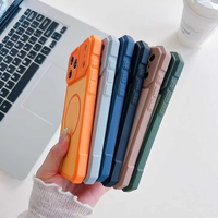 Coque de téléphone en gros pour iPhone 17 Pro Max, étui magnétique pour téléphones mobiles 16, 15, 14 Pro avec protection d'objectif et support personnalisable pour logo