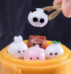 Produk unik untuk menjual miniatur kawaii jimat biskuit realistis burung beruang ayam kelinci babi resin makanan hewan penguap makanan