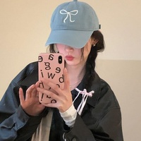 Casquette de baseball ajustable à 6 panneaux en PVC avec nœud brodé pour femme, style coréen, rose, mignonne, estivale, qui illumine le teint et affine le visage