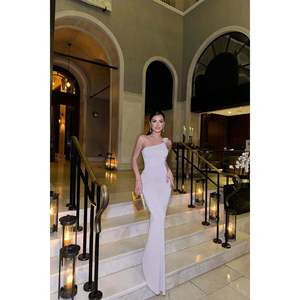 Robe de soirée longue beige en satin à nouer, style robe de bal, avec bretelles spaghetti, taille XL, pour soirée formelle, décorée de roses - Product Image 5