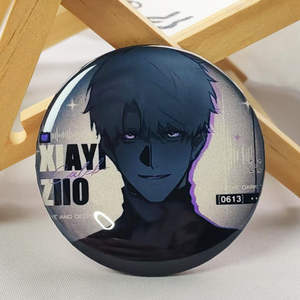 2 टुकड़े एनीमे प्यार डीप स्पेस मेटल ब्रोच 58 मिमी चिंतनपिनों फैशन गहने सामान जेवियर कैलेंडर - Product Image 5