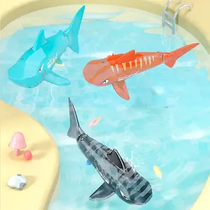 Yeni varış 5 kanal uzaktan kumanda köpekbalığı oyuncak çocuk havuzu küvet su oyun seti şarj edilebilir elektrikli RC mini köpekbalığı tekne