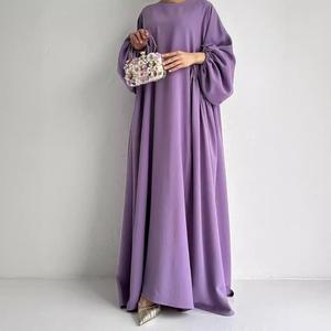 Modesto signore Abaya Set semplice sbuffo manica a palloncino <span class=keywords><strong>lungo</strong></span> lavoro <span class=keywords><strong>etnico</strong></span> Khimar tessuto di seta <span class=keywords><strong>abito</strong></span> musulmano per la primavera - Product Image 1
