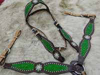 Ensemble de sellerie western haut de gamme pour cheval avec cristaux, têtière et collier de poitrail en cuir naturel souple, logo personnalisé, confortable et de haute qualité