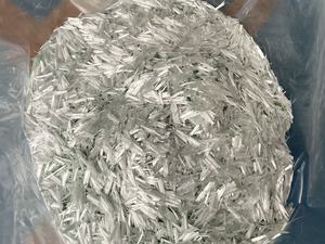 <span class=keywords><strong>Fibre</strong></span> <span class=keywords><strong>de</strong></span> <span class=keywords><strong>verre</strong></span> hachée <span class=keywords><strong>humide</strong></span> d'approvisionnement d'usine pour le gypse et le papier peint 12mm - Product Image 3