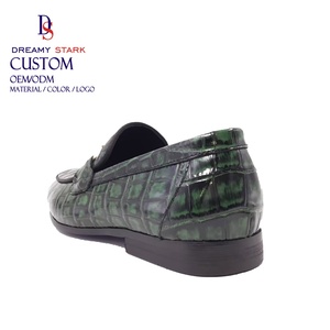 Mocassins de luxe pour hommes en cuir véritable gaufré façon alligator, design personnalisé Dreamy Strark, pour le bureau et les soirées - Product Image 4