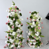 Ensemble floral de mariage vert sauge et rose poudré, pilier de fleurs symétrique de 200 cm avec boule de fleurs centrale assortie, décoration de luxe