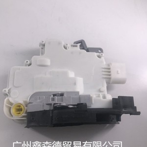 ตัวกระตุ้นล็อคประตูรถยนต์ออดี้ 8J2837016 ดีซี 12V ระบบล็อคกลางแบบรีโมทคอนโทรลพลาสติก - Product Image 4