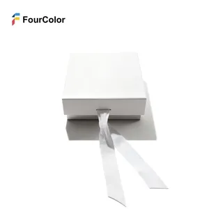 Scatole Regalo Grandi Bianche di Alta Qualità con Goffratura, Scatole Rettangolari per Proposta Damigella, Scatole Regalo Pieghevoli - Product Image 5