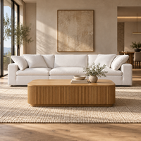 Table basse rectangulaire moderne en chêne massif italien avec plateau en bois épaissi, idéale pour les projets de penthouse et de suites d'hôtels de luxe