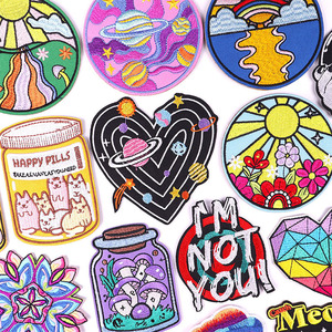 Badge en tissu flexible, forme et taille personnalisées, broderie naturelle de l'univers, à coudre/à repasser, pour sweats à capuche - Product Image 2