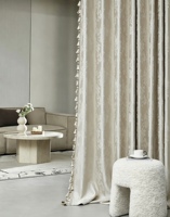 Tissu jacquard 100 % polyester, motif floral teint en fil, polyvalent, avec superposition fine et mise en page équilibrée. Pour rideaux, tissus d'ameublement et oreillers