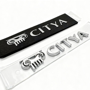 Emblème de <span class=keywords><strong>voiture</strong></span> <span class=keywords><strong>personnalisé</strong></span> en plastique ABS 3D auto-adhésif - Badge logo lettre creuse <span class=keywords><strong>personnalisé</strong></span> avec finition cristal scintillant réutilisable - Product Image 2