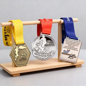 Médailles de luxe personnalisées pour la course à pied, le cyclisme et l'athlétisme, finition or et argent, impression UV, gravure laser - Product Image 1