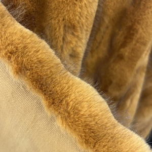 Pelliccia Sintetica Marrone Tippy 100% Poliestere a Pelo Lungo, Super Morbida, Resistente all'Abrasione, Antirughe, Antivento per Cappotti - Product Image 5