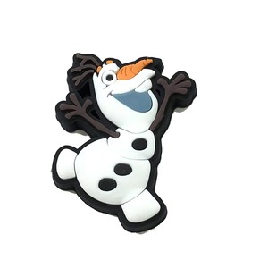 Vente en gros de décorations pour chaussures Frozens Cute PVC Plastic Rubber Buckle Anna Clog Shoe Charms Cute <span class=keywords><strong>Elsa</strong></span> Princess Diy Accessories - Product Image 6