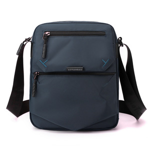 Sac bandoulière unisexe tendance en nylon personnalisé avec logo, imperméable, multi-couches, pour loisirs et étudiants - Product Image 2