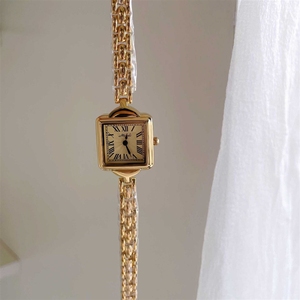 Melissa Distinctive Fashion Watch Dameshorloge met temperament, retro Romeinse wijzerplaat, eenvoudige vierkante band - Product Image 4