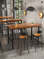 Table de bar industrielle en bois massif avec dossier et tabourets de bar, structure en métal noir, comptoir haut pour café, bar, pub, restaurant
