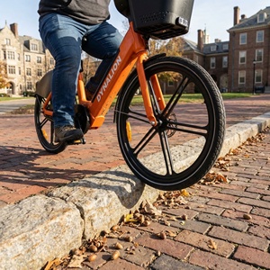 Vélo <span class=keywords><strong>anti</strong></span>-<span class=keywords><strong>crevaison</strong></span> OEM pour le partage avec batterie interchangeable, solution de mobilité pour les étudiants et les navetteurs sur campus - Product Image 2