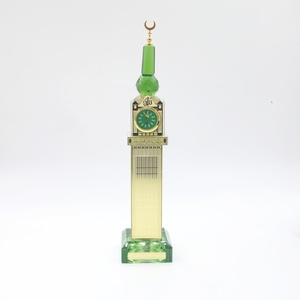 Reloj de Cristal con Diseño Único en Forma de Torre, Recuerdo Turístico de Arabia Saudita - Product Image 1