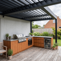 Îlot de cuisine extérieure sur mesure avec barbecue, réfrigérateur, évier et robinet en acier inoxydable de haute qualité