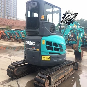 Excavatrice d'occasion Kobelco 30, marque japonaise d'origine, 3 tonnes, petite taille, sur chenilles en caoutchouc. - Product Image 2