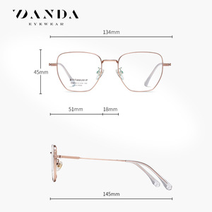 แว่นตา Danda Eyewear รุ่น ST6218 กรอบทรงสี่เหลี่ยมเต็มกรอบ ทำจากไทเทเนียม น้ำหนักเบา เหมาะสำหรับทั้งชายและหญิง ใช้สำหรับแก้ไขสายตา - Product Image 3