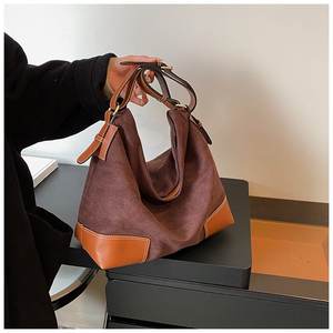 Vendita calda 2024 nuove <span class=keywords><strong>borse</strong></span> da donna autunno e inverno <span class=keywords><strong>borse</strong></span> da donna <span class=keywords><strong>Vintage</strong></span> in finta pelle scamosciata <span class=keywords><strong>borse</strong></span> da donna di grande capacità - Product Image 6