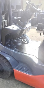 รถยกแบบเครื่องยนต์สันดาปภายใน ประสิทธิภาพสูง 15 ตัน รถยกมือสอง 1.5 ตัน เครื่องยนต์ดีเซลแท้ มือสอง ได้รับการรับรองมาตรฐาน CE - Product Image 6