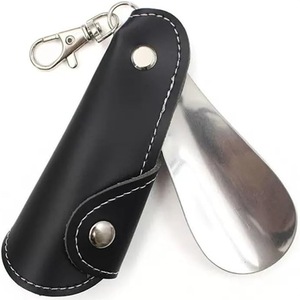 Nouveau Design PU cuir chausse-pied porte-clés roman cadeau paresseux <span class=keywords><strong>chaussure</strong></span> aide Portable cornes <span class=keywords><strong>de</strong></span> <span class=keywords><strong>chaussure</strong></span> pour hommes femmes les enfants âgés - Product Image 4