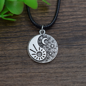 Collane Giorno e Notte con Ciondolo Sole e <span class=keywords><strong>Luna</strong></span>, Collana Yin-Yang Sole e <span class=keywords><strong>Luna</strong></span> con Catena, Gioielli con Stelle - Product Image 3