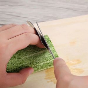 Protecteur de <span class=keywords><strong>doigts</strong></span> anti-coupe pour la <span class=keywords><strong>cuisine</strong></span> Protecteur de main de coupe de légumes en acier inoxydable - Product Image 4