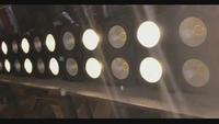 Lumière de scène à effet de lumière blanche et blanc chaud LED 400W pour DJ