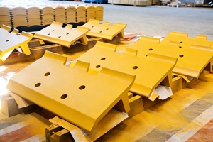 批发工厂供应 17M-32-31350 小松重型推土机底盘履带板备件 - Product Image 6