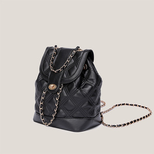 Sac à dos unisexe nouvelle collection avec chaîne losangée, en PU, doublure polyester coupe-vent, fermeture éclair, souple et imperméable - Product Image 1