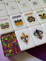 Tuiles de Mahjong American Mardi Gras en Acrylique Violet Brillant – Mahjong Américain Luxueux pour une Ambiance Festive et des Jeux de Société
