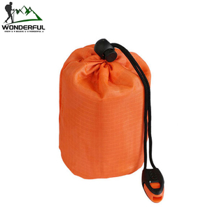 Coperta di sopravvivenza di emergenza all'aperto busta stile di isolamento termico attrezzature per <span class=keywords><strong>campeggio</strong></span> escursioni all'aperto attività estive - Product Image 3