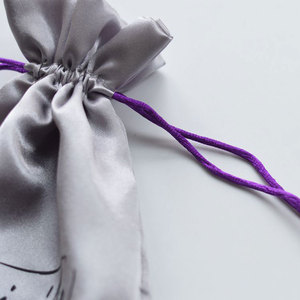 Đồ Lót Cao Cấp Của Nhà Máy Túi Màu Be Vải <span class=keywords><strong>Satin</strong></span> Túi Đựng Đồ Du Lịch Hộp Quà Tặng Mỹ Phẩm Túi Dây Rút Có Thể In Logo - Product Image 5