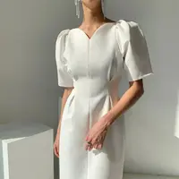 到着2022春新作フランスファッション気質Vネックプリーツウエストスリットロングレディースドレス裾デザインセンスドレス