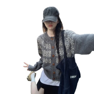 El cárdigan jacquard FairIsland para mujer, estilo universitario, para otoño e invierno, es un suéter de punto informal con un diseño relajado. - Product Image 5