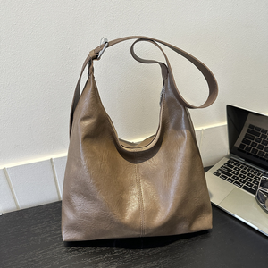 Bolso Tote de Gran Capacidad en Cuero PU Suave para Damas, Nuevo Bolso de Hombro Casual y Moderno para el Verano, Ideal para el Trabajo - Product Image 3