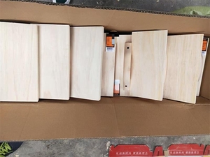 Truelle à plâtrer en bois 130*260 mm avec manche en bois et raclette en plastique pour le plâtrage du bois - Product Image 6
