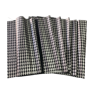 Choix <span class=keywords><strong>de</strong></span> qualité Designs personnalisables Papier d'emballage cadeau hydraté résistant à l'humidité pour vêtements Chaussettes personnalisées pour Noël - Product Image 1