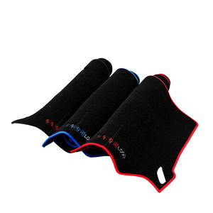 <span class=keywords><strong>Nissan</strong></span> Kicks 2016-2020 Couverture de tableau de bord central de voiture Tapis d'évitement de lumière de tableau de bord de voiture en gros - Product Image 2