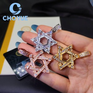 Colgante de Plata de Ley 925 Personalizado de Fábrica con Estrella de la Suerte y Moissanita para Hombre, Corte Redondo, Estilo Hip Hop, Pasa el Test de Diamantes GRA - Product Image 1
