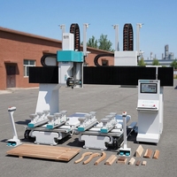 Centre d'usinage cinq axes JUNRAN JR-T2+2 (double tête, double broche) pour le travail du bois destiné à la production de meubles en bois massif.