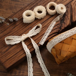 Commercio all'ingrosso a buon mercato 100% in pizzo di cotone ricamo rotolo di nastro eco-friendly stile <span class=keywords><strong>semplice</strong></span> <span class=keywords><strong>maglia</strong></span> per accessori di abbigliamento di colore bianco - Product Image 2